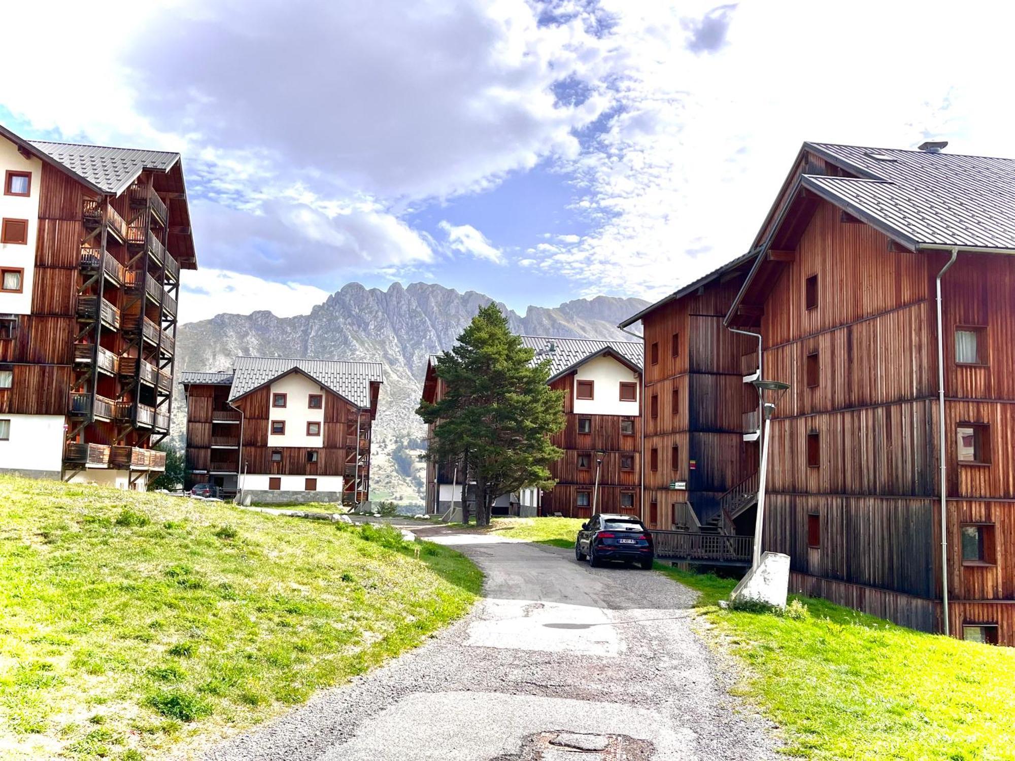 Appartement Chalets Du Super D Saint-Étienne-en-Dévoluy Buitenkant foto